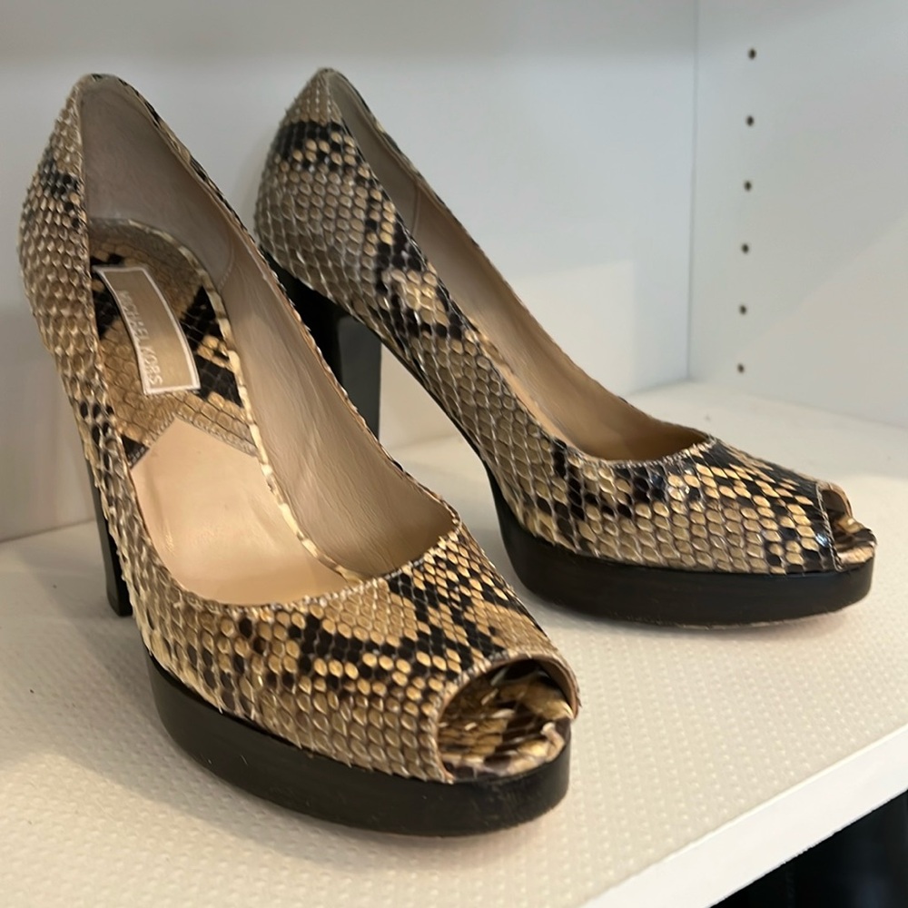 Gorgeous Michael Kors snakeskin peep-toe pumps, size 7